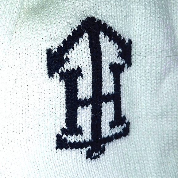 ⚓ Tommy Hilfiger White Sweater ⚓ - Picture 1 of 8